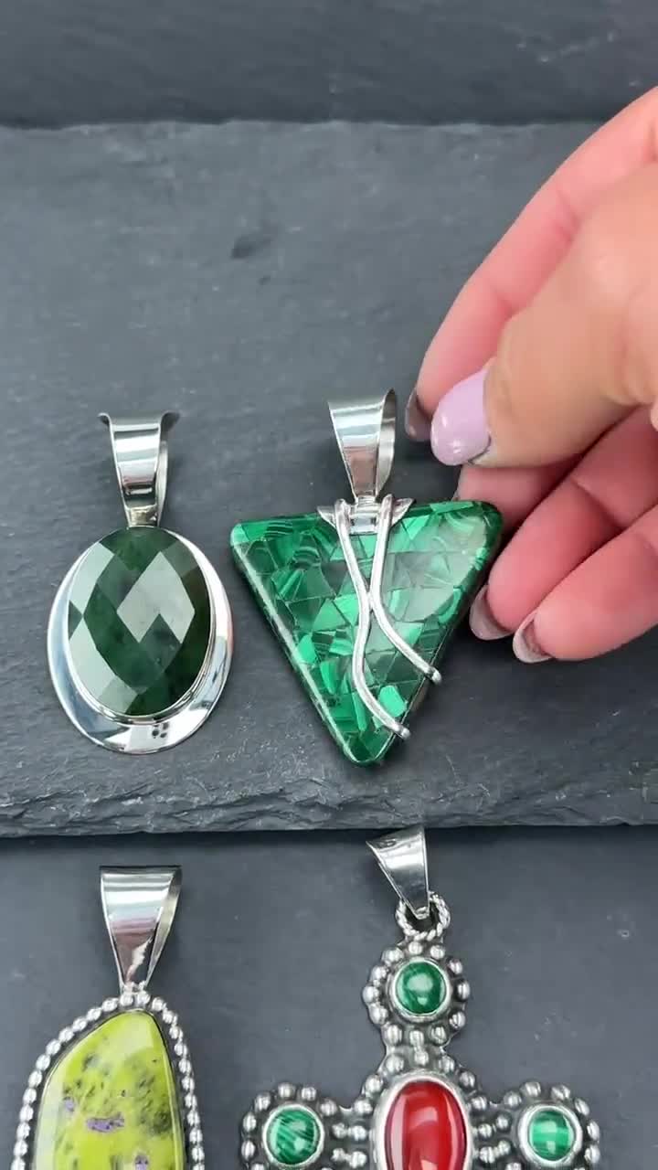 ヴィンテージグリーンジェムストーンペンダント（スターリングシルバー