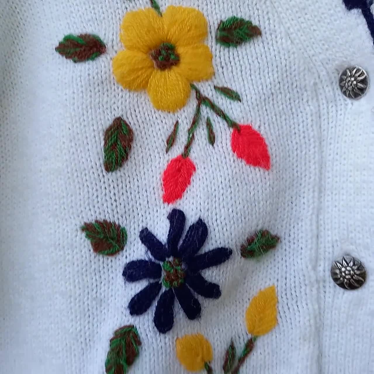 70s Vintage Embroidered Floral Cardigan: Ivory Knit Sweater Small