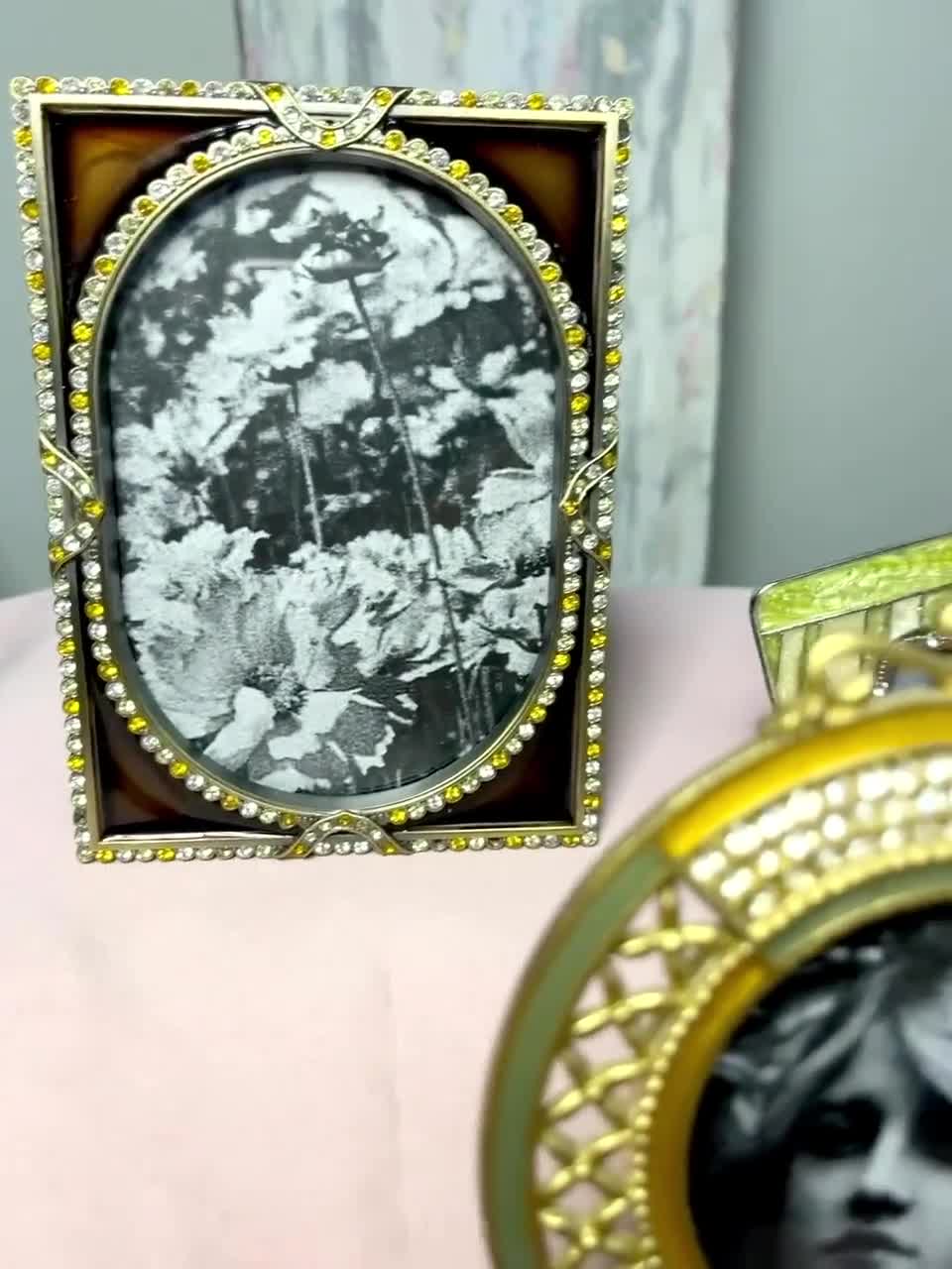 華やかな宝石の額縁：金色と銀色の卓上装飾 - Etsy 日本