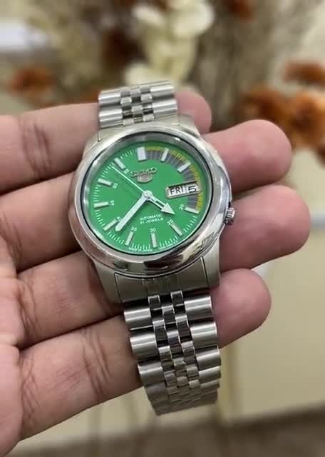Seiko 5 Automatic 21 Jewels Green Racer Dial (changed) Japan Men's
