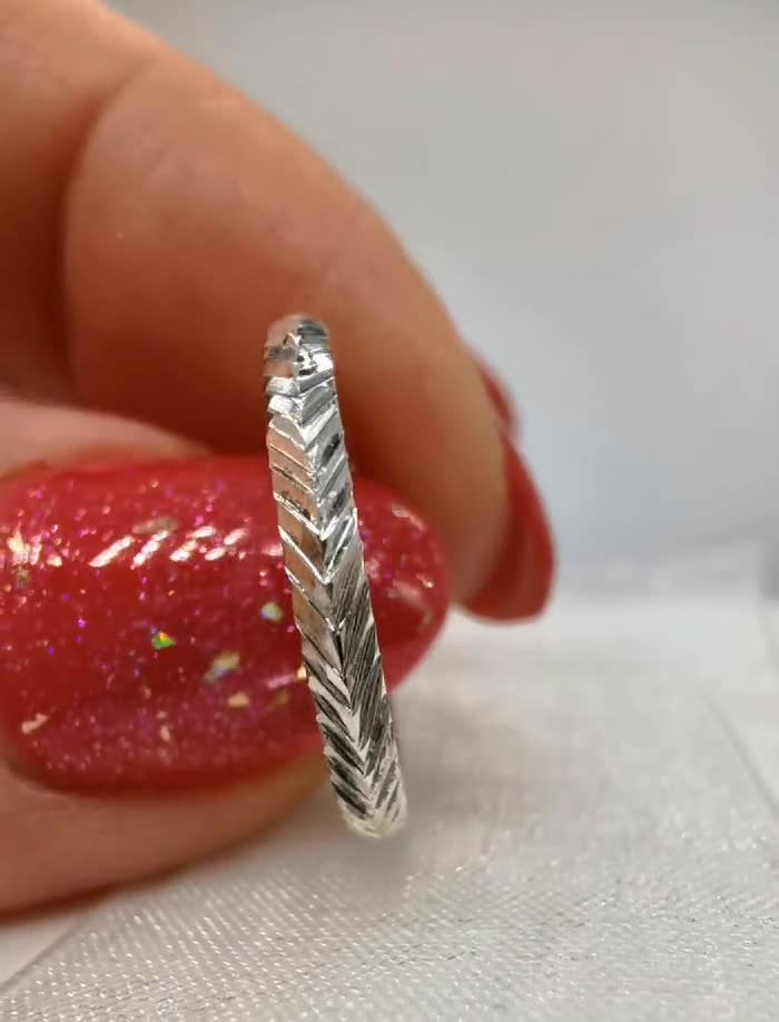 2mm Beaded Mid Finger Ring - Studio Jewellery US