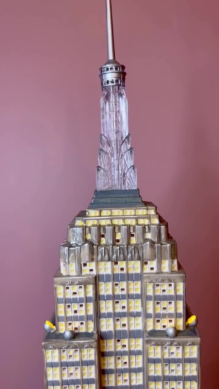 Dept 56 - Empire State Building, Historical Landmarks: Christmas