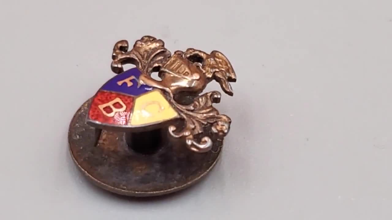 ヴィンテージ 14K エナメル ピティアス騎士団ピン - Etsy 日本