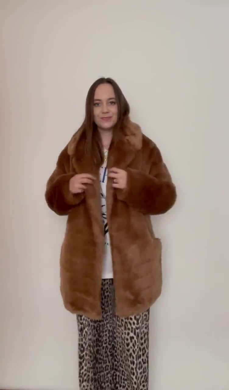 Light Brown Fur Coat, Fluffy Jacket, Furry, 100% Polyester Light Brown Fur Coat, Fluffy Jacket, Furry, 100% Polyester