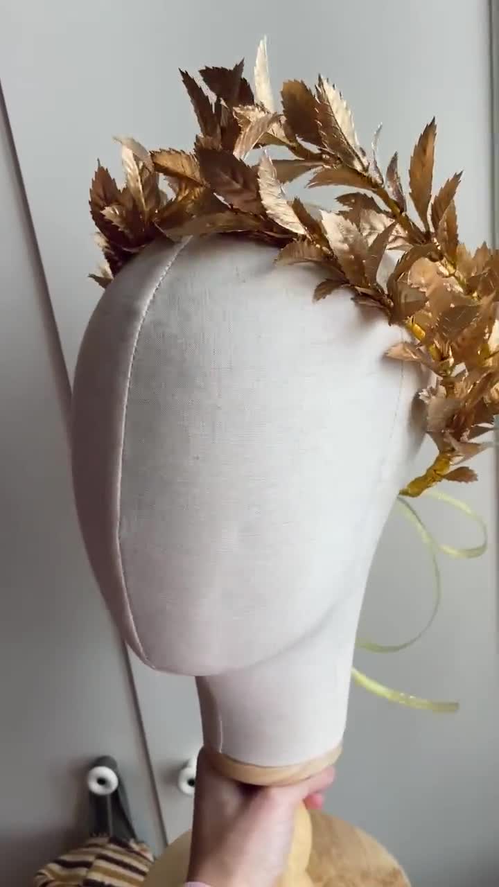 黄金の月桂樹の葉の冠：優雅なギリシャの女神の頭飾り - Etsy 日本