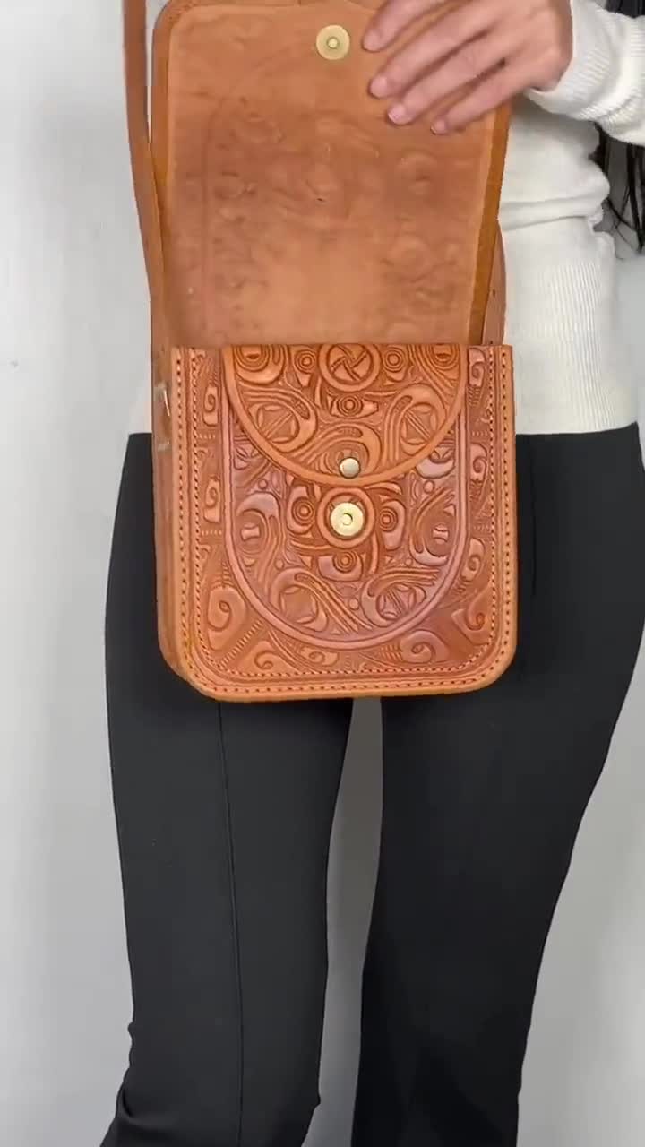 Unique Foxy Crossbody Bag - Genuine Leather Purse With Embossed Unique Foxy Crossbody Bag - Genuine Leather Purse With Embossed