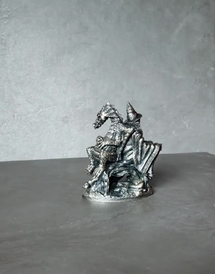 Contemplation CC07 the Tudor Mint Myth and Magic Vintage Pewter
