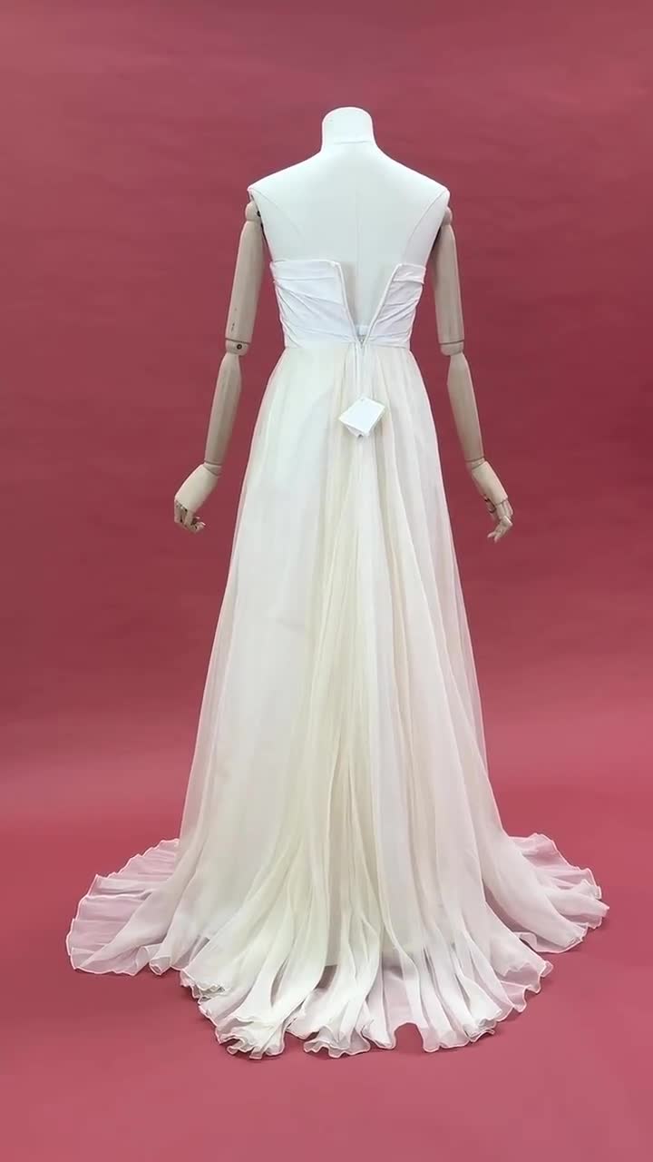 vintage 2000s wedding dress I Scoured the Internet for Vintage Vera Wang Wedding Dresses So You Don't Have To