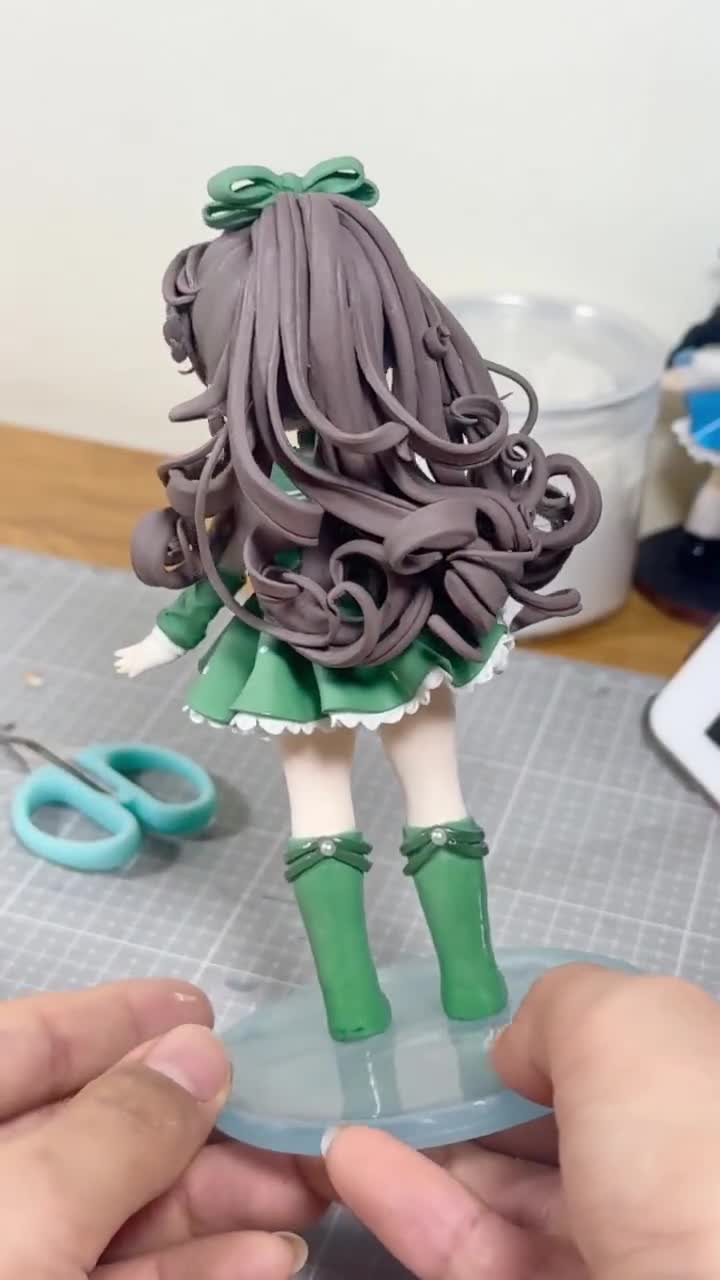 カスタムちび粘土フィギュア：手作りのパーソナライズされたフィギュア