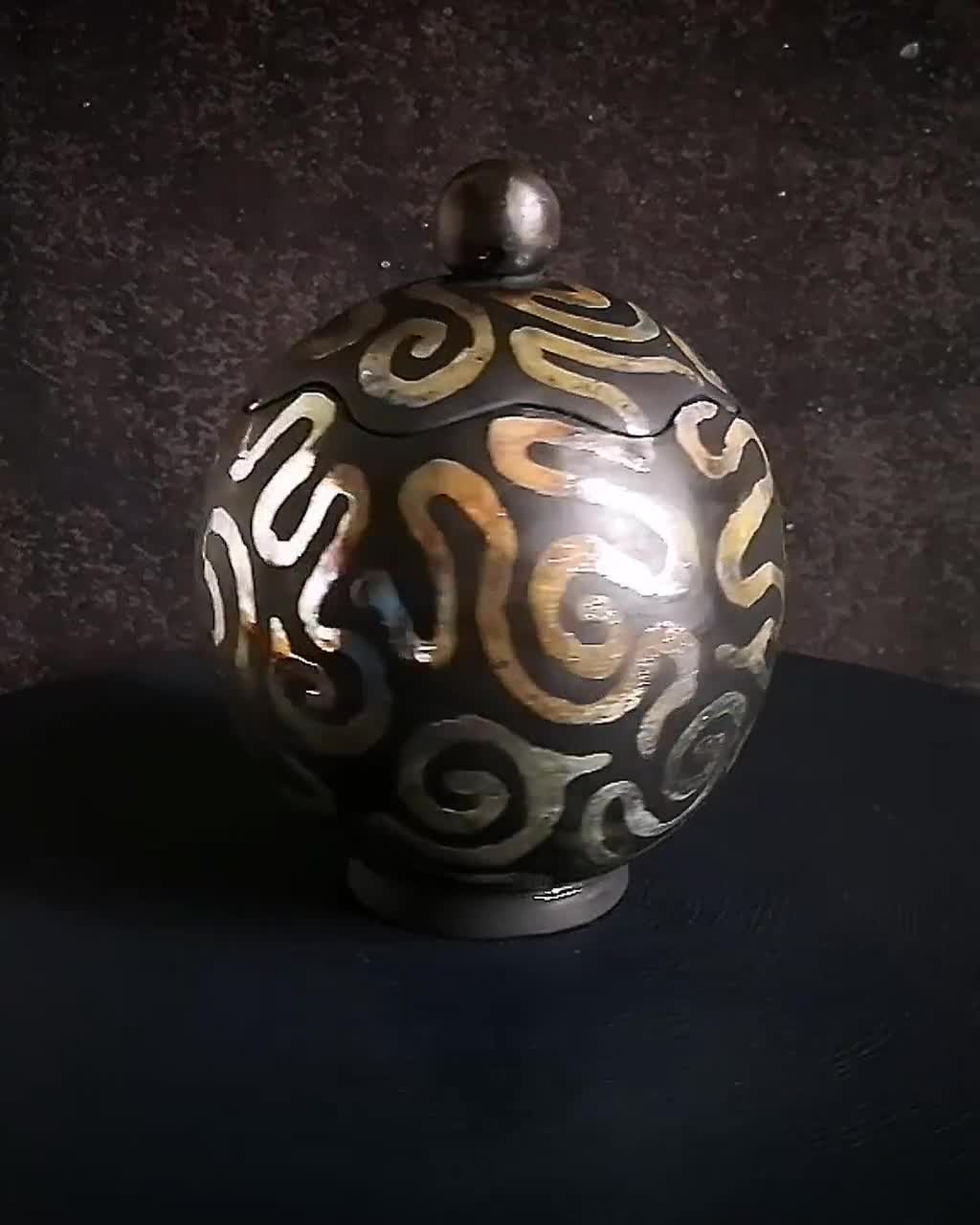 黒釉壷　鶴首瓶 酒器 扁壷（へんこ）黒 | 輪島塗の塗師屋 輪島漆器大雅堂（公式