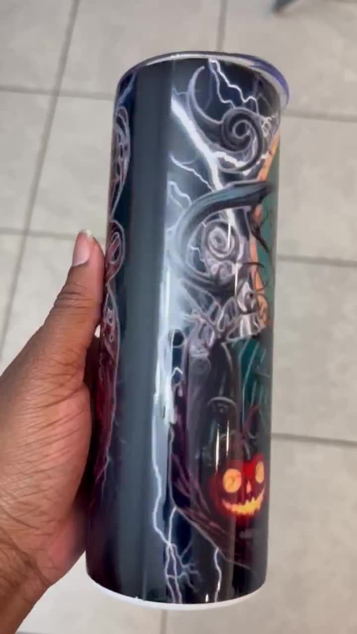 Alptraum vor Weihnachten 20 Unzen Edelstahl Becher, 20 Unzen Becher, Edelstahlbecher, Becher mit Deckel und Strohhalm video poster