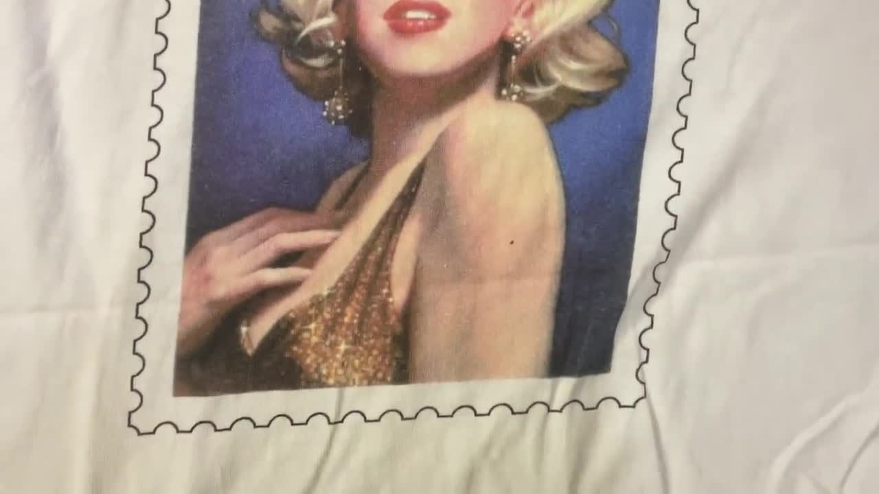 Vintage 1995 Marilyn Monroe T-shirt: Legends of Hollywood Print