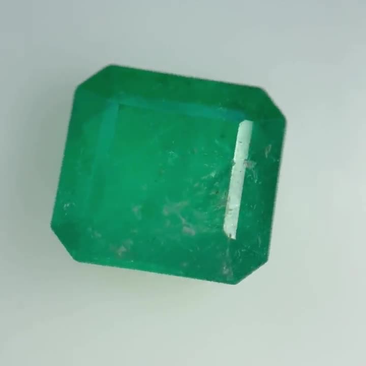 Natural Colombian Emerald, 3.24ct. Vivid Green. Octagon Shape