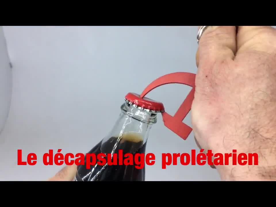DECAPSURSS - Abridor de garrafas comunista video poster