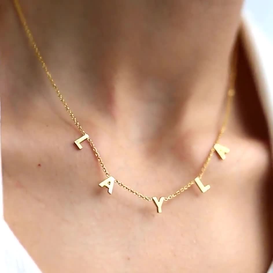MARYLAX Collane con iniziali in oro per le donne, collana girocollo con ciondolo dalla A alla Z, delicata collana a catena cubana per le donne alla moda collana con nome personalizzato collana