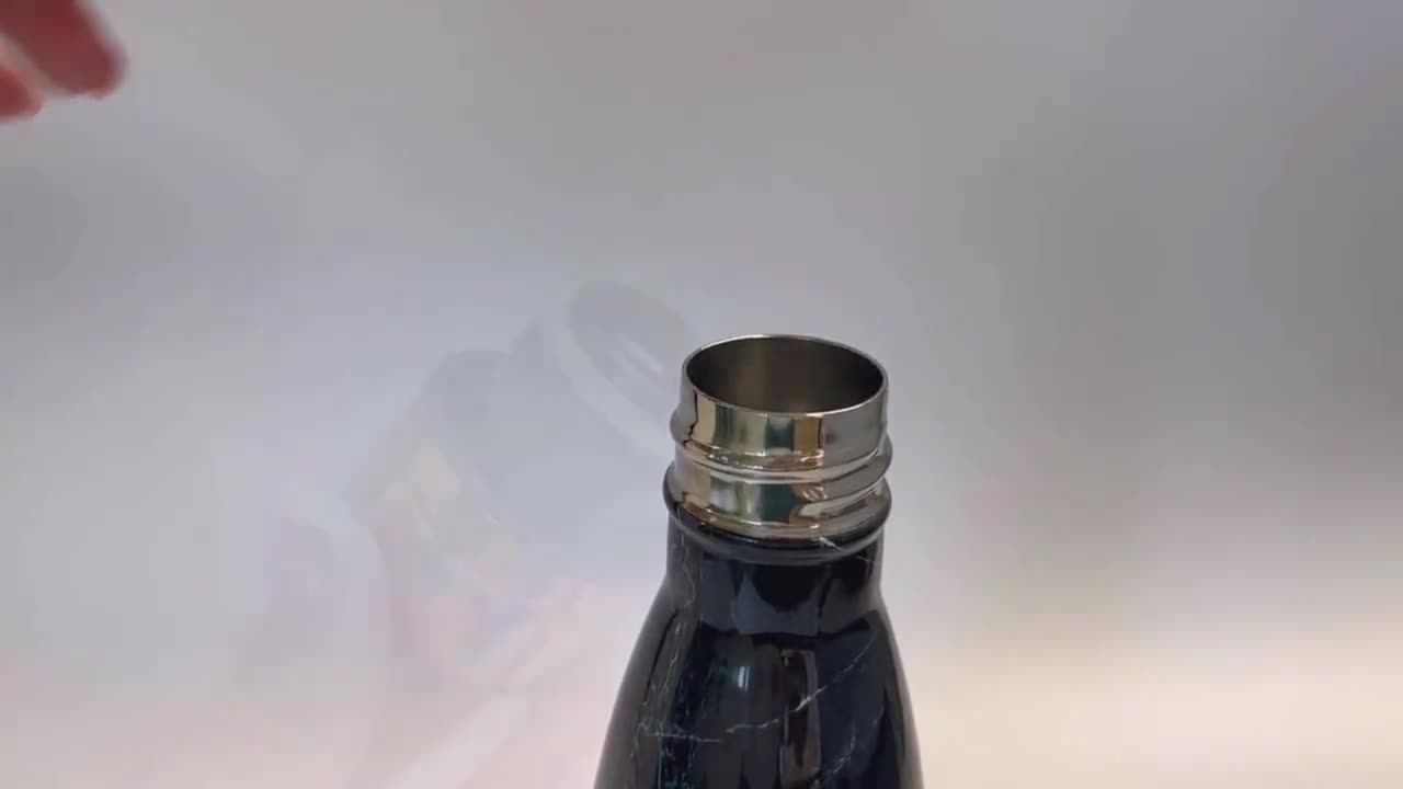 Insulated 23oz Water Bottle - Black Marble