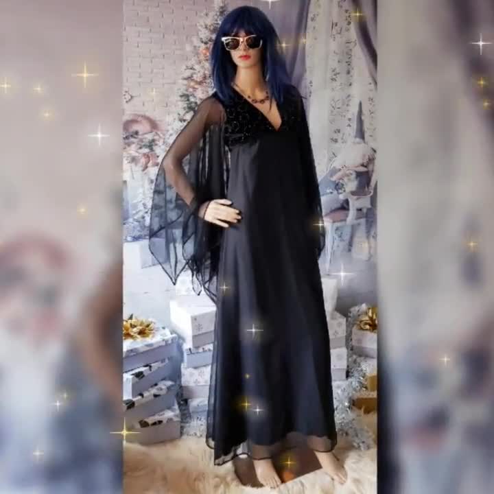 UK 8 (US 4) Superb Vintage 1970s Black Chiffon Velvet