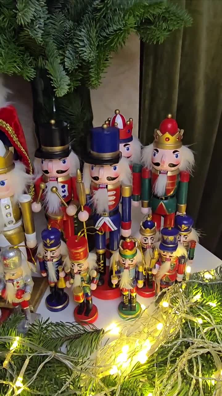 Lot De 14 Soldats Et Casse-noisettes En Bois – Décorations De Noël Artisanales