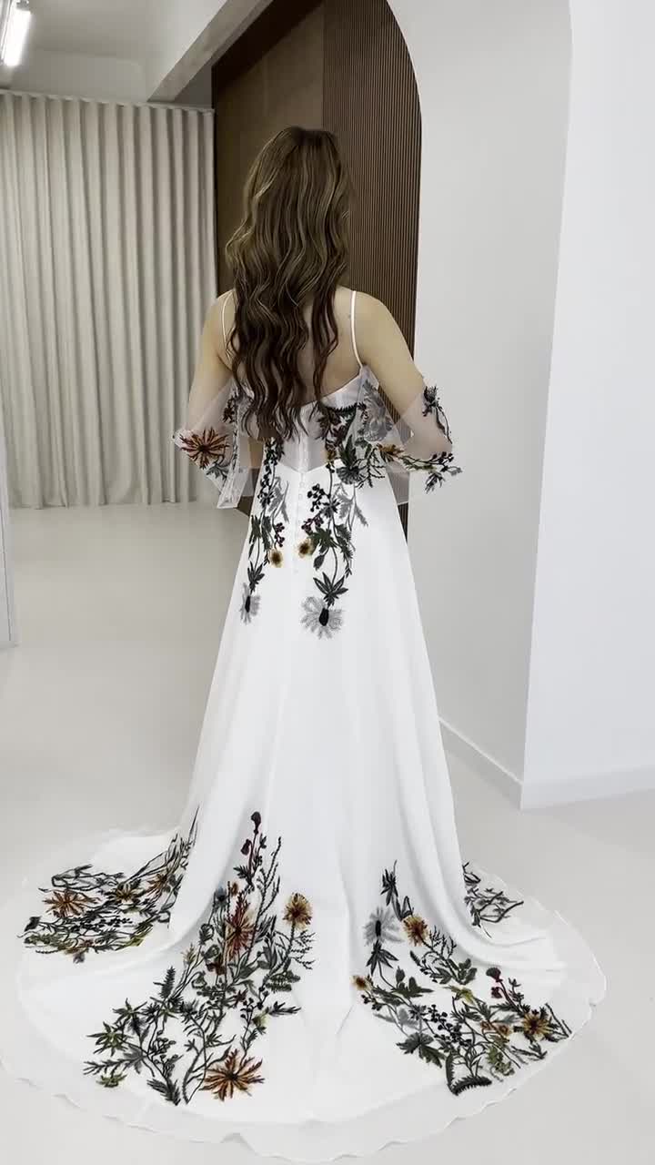 アメリヴィンテージ 完売MEDI FOREST EMBROIDERY DRESS Ameri（アメリ）の「MEDI FOREST EMBROIDERY DRESS（ワンピース