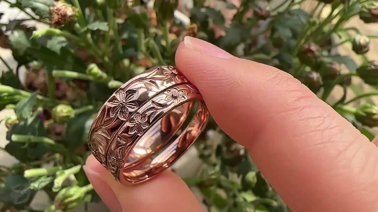 水仙の花のカップルリングセット。上品な14Kローズゴールド製。彼と