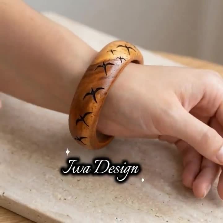 Engraved Koa Wood Bangle Bracelet, Hawaiian Lauhala Iwa Designs