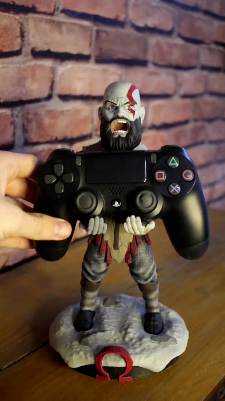 DualShockers on X: God of War Fanart Exhibits the Mighty Kratos