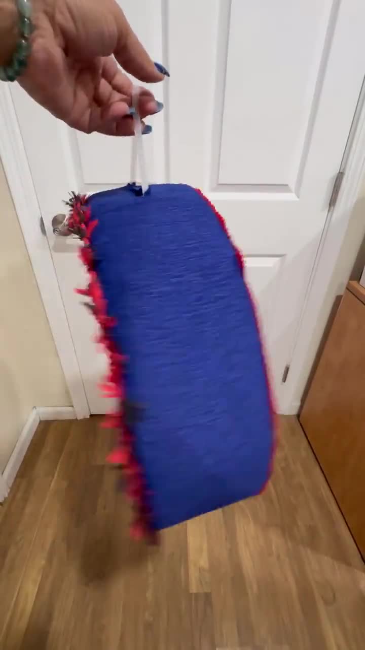 PIÑATA DE HOMBRE ARAÑA video poster