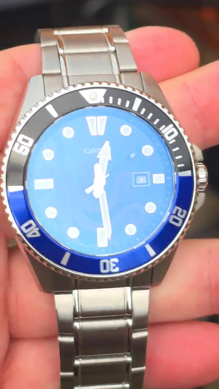 2 Vetri Temperati Walieoka Per Casio MDV-107, 9H, Antigraffio E Anti-impronte