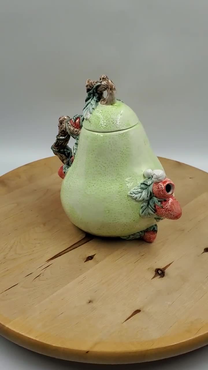 Heritage Mint Ltd. Collectable Ceramic Pear and Strawberries