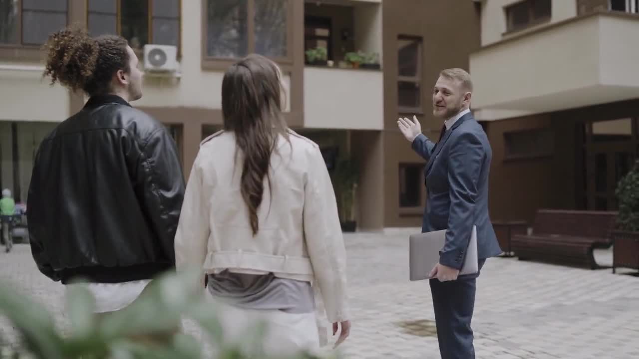 Real Estate Listing Presentation Template | Luxury Property Strategy Proposal | Editable Canva & PowerPoint | Realtor Marketing | video poster