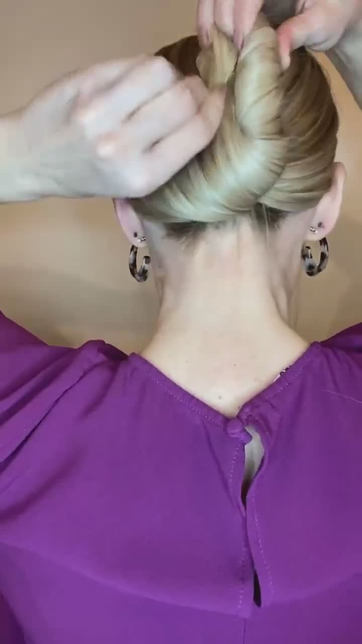 https://v.etsystatic.com/video/upload/q_auto/hair_clip_video_nmv6cd.jpg