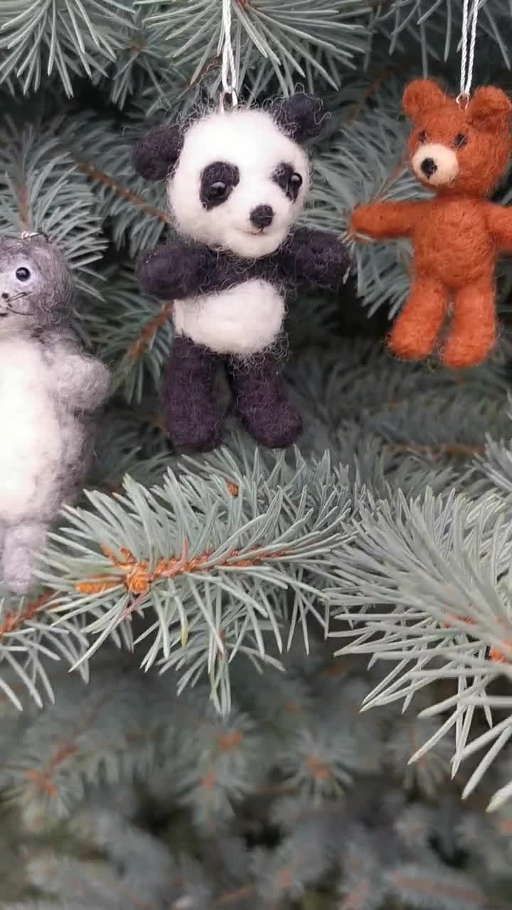 Lot de 2 décorations en feutre faites à la main en forme d'animal pour sapin de Noël - Décorations à suspendre pour les fêtes saisonnières