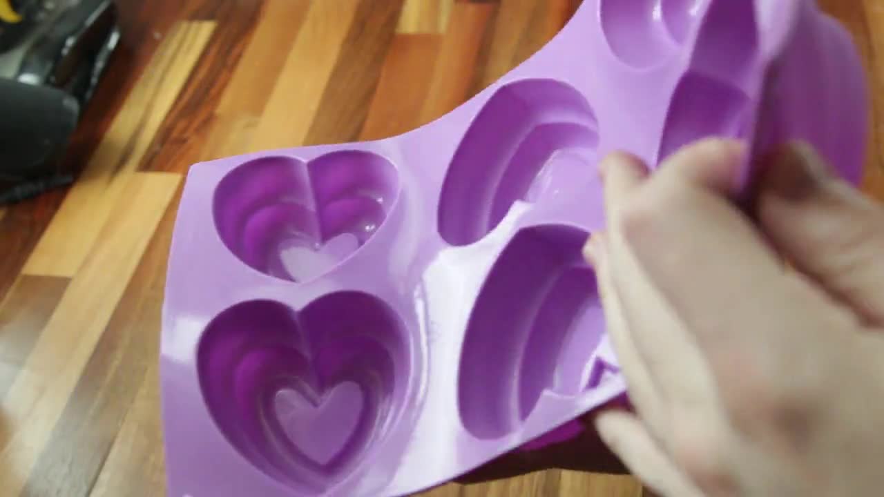 FRAMED HEART Soap Mold, Heat Safe Silicone, 6-4oz Cavities, DIY