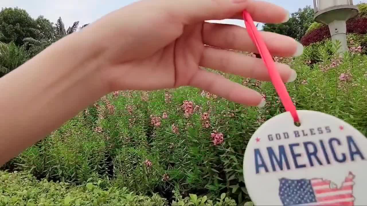 https://v.etsystatic.com/video/upload/q_auto/heart_ornament_video_dqqzw0.jpg