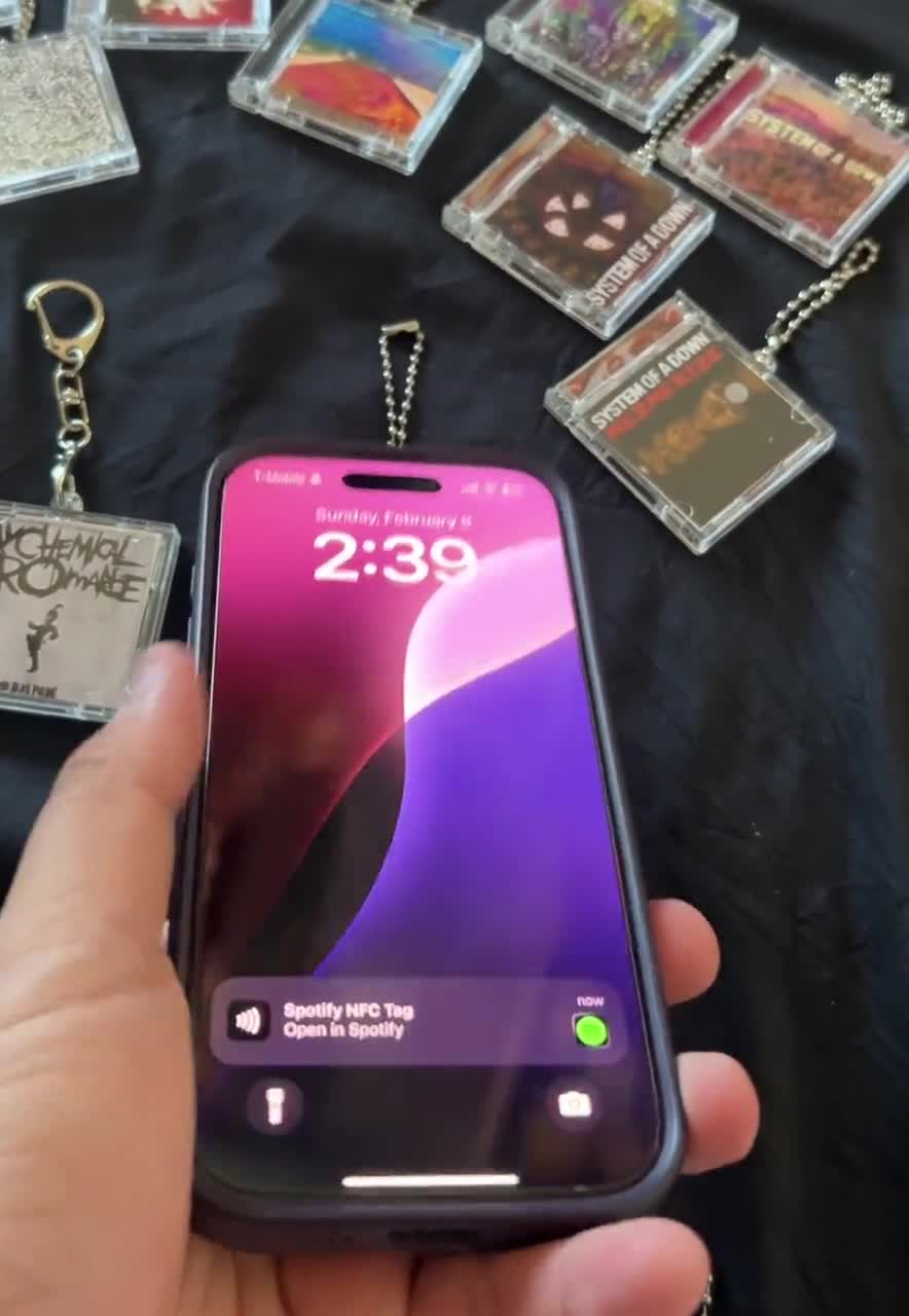 MINI CD KEYCHAINS video poster