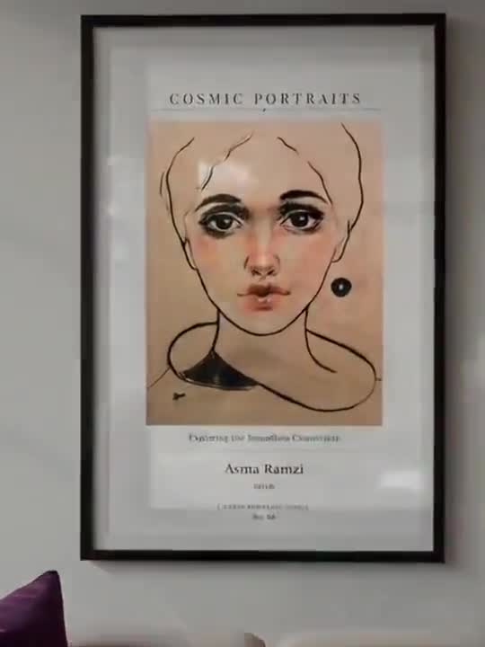 宇宙の女性の肖像画プリント｜パステル画による表現豊かな魂のアート