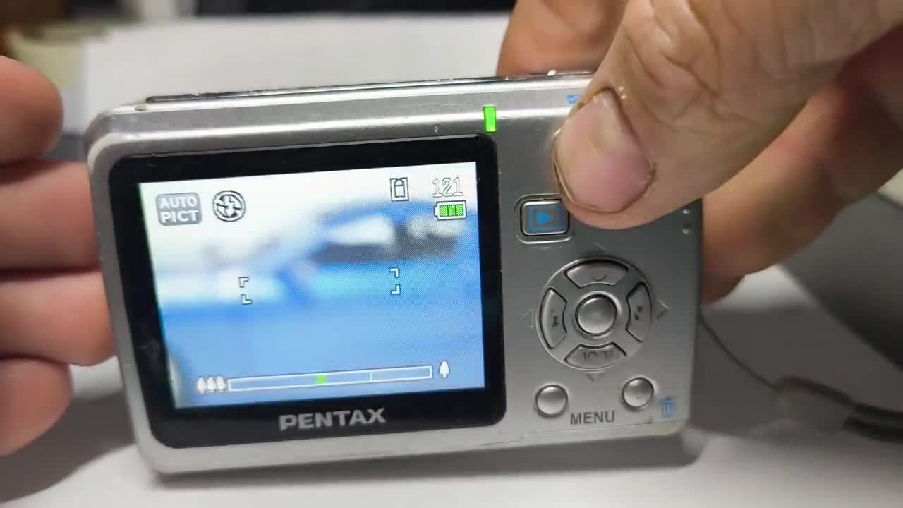Pentax Optio E40 Digital Camera – 8.1MP – Silver – Tested, Working