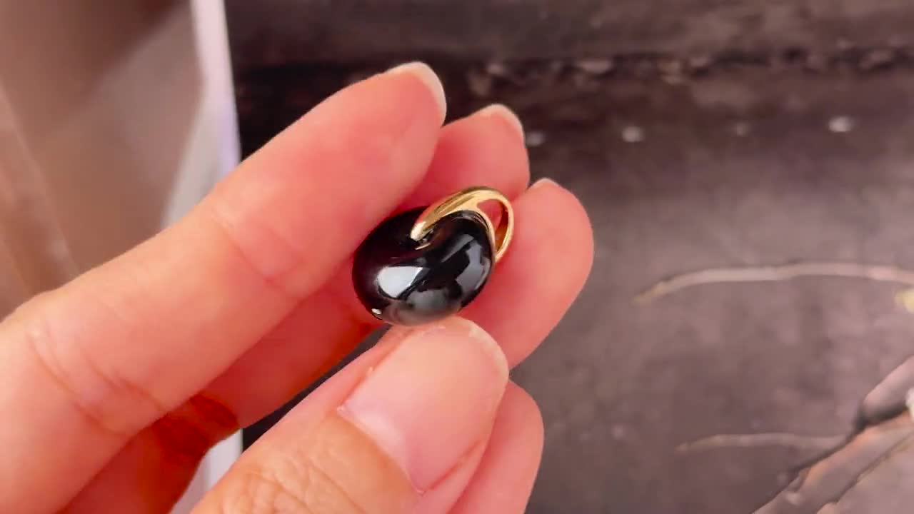 完売：Aグレード天然黒翡翠ベーグルペンダント（ゴールドドロップ