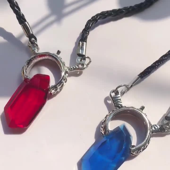 Game Devil May Cry Dante's Amulet Necklace Red Crystal Pendant