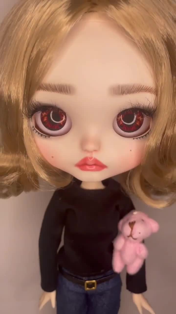 オーダーメイドの「ミニミー」パーソナライズカスタムブライスドール