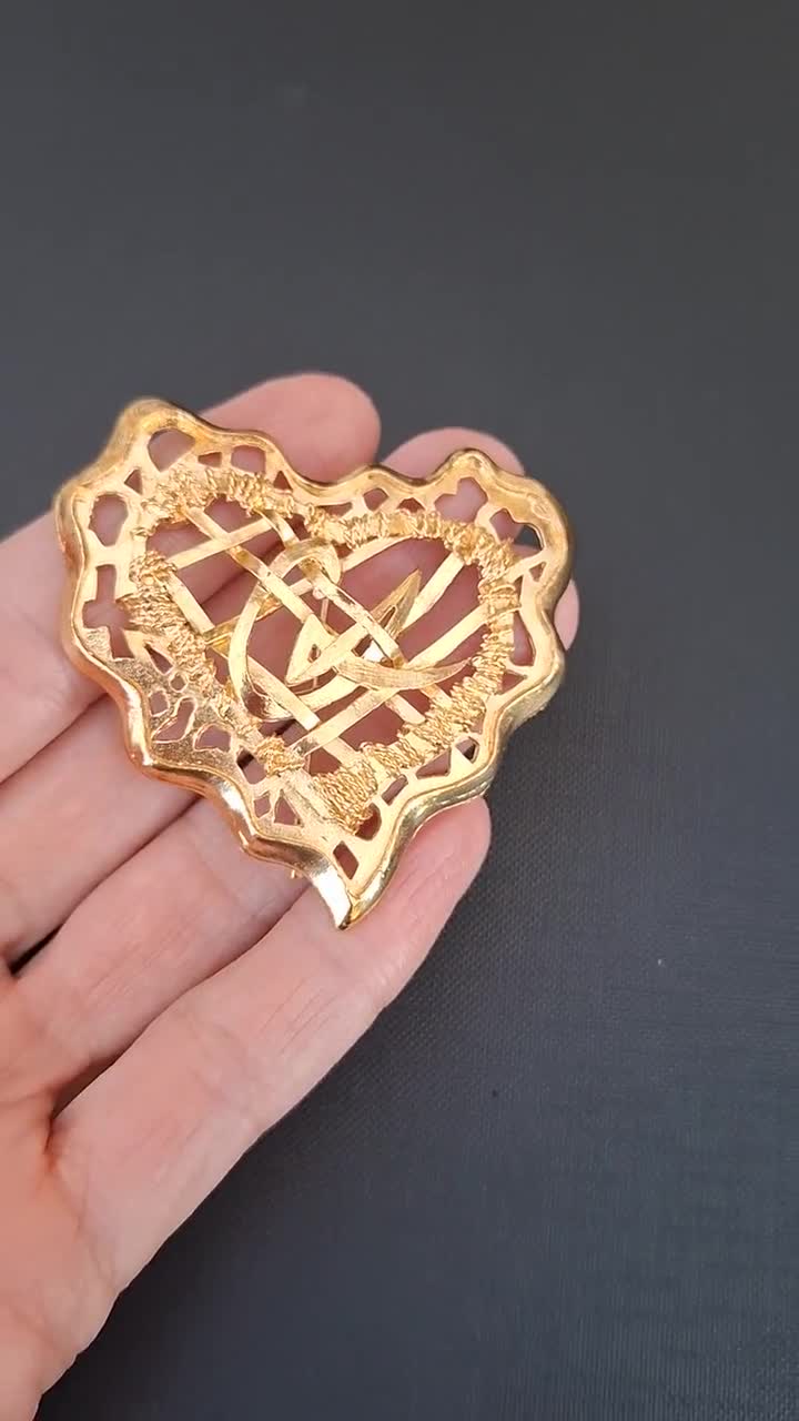 Christian Lacroix - Vintage Heart Brooch CL - Etsy UK