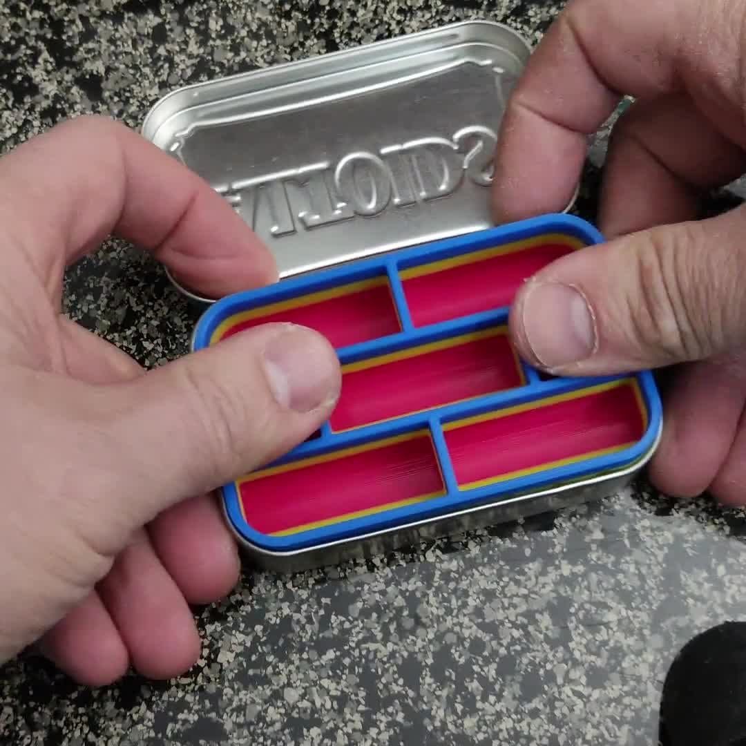 Altoids Tin Insert – Mini Cigarette 8-Slot Organizer, Silver PLA