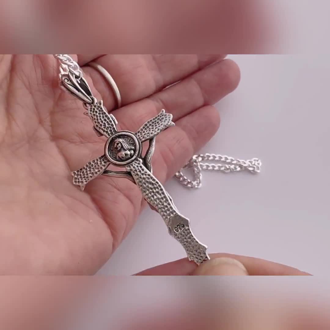 スターリングシルバーの十字架ネックレス、イエス・キリストの十字架