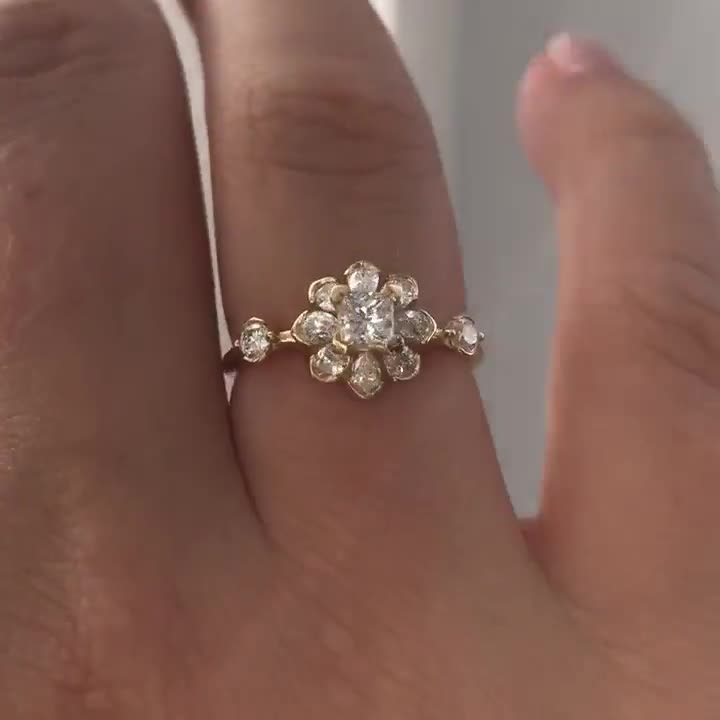 Flower Diamond Engagement Ring – ARTEMER