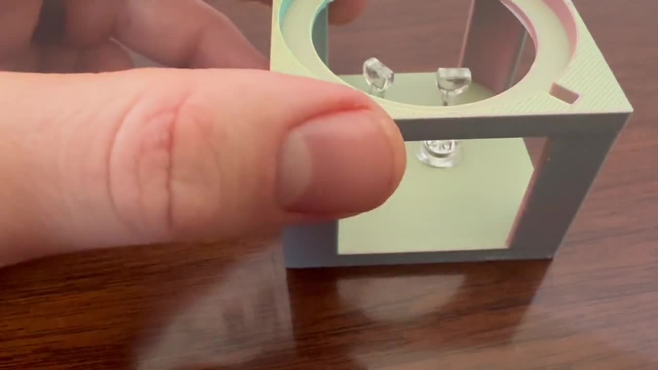 Magnetischer Nail Art Ständer – Cat-Eye & Glasperlen-Magnet für Acrylnägel video poster