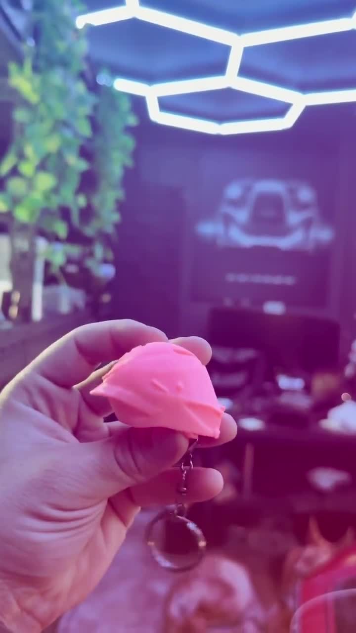 Capacete AGV Pista - Conjunto de Chaveiros/Pingente video poster