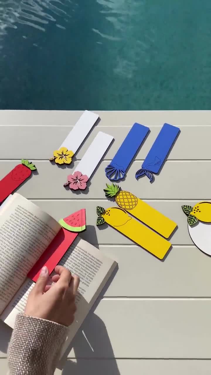 Hibiscus Wooden Bookmark - CraftsWay.,LLC Artificial Flowers & Crafts Items