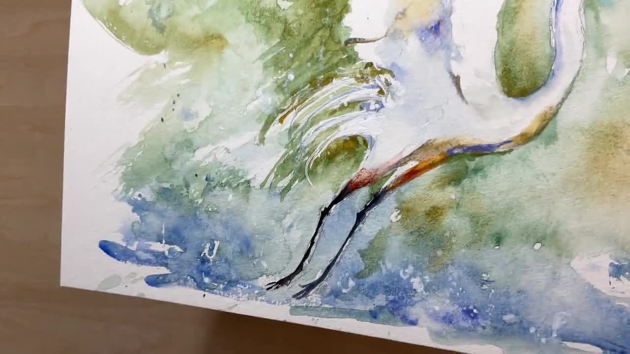 オリジナルの水彩画に描かれた白い白鷺、湖の上を飛ぶ雄大で優雅な白い
