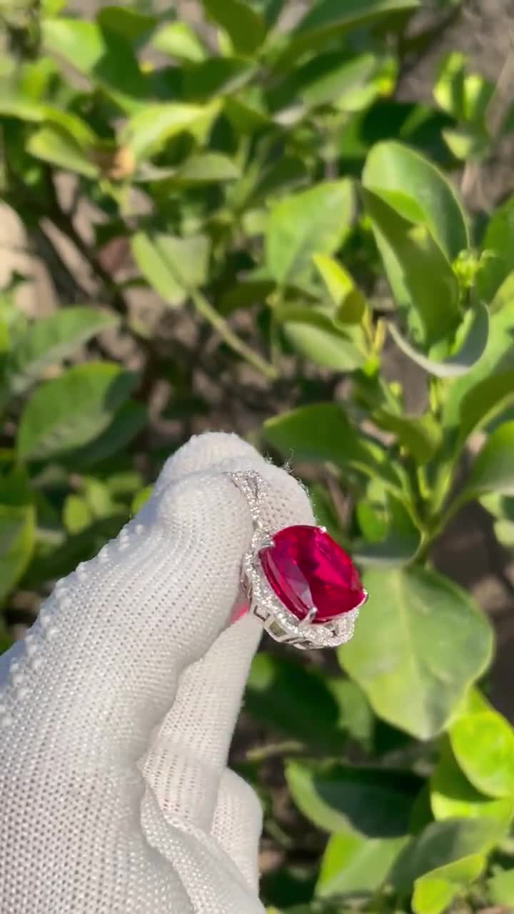 バジュラ・ドルジェレッドクォーツ925シルバーペンダント925刻印あり SA-009RD 925シルバー ハイドロサーマル ルビーと天然モアッサナイトペンダント