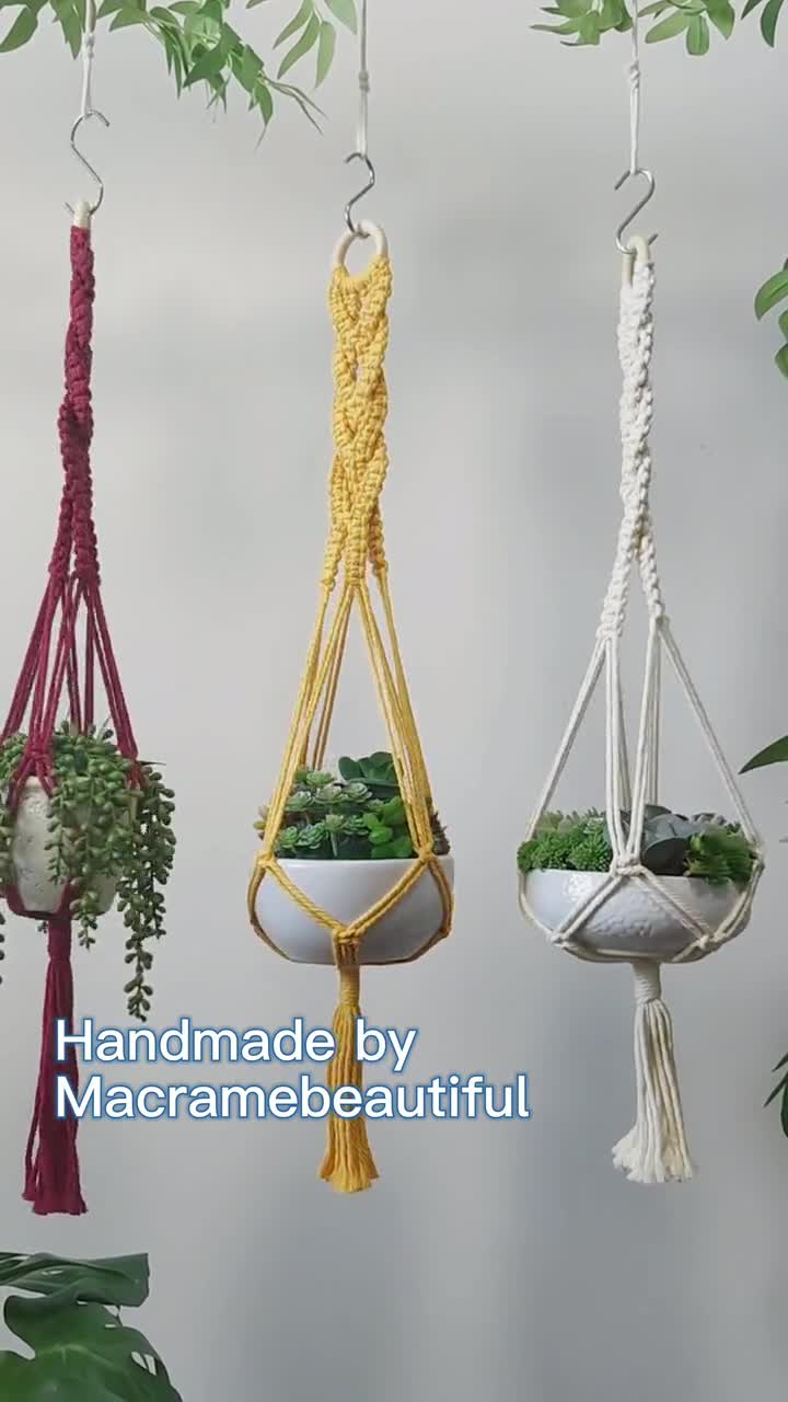 How to Make a Handle for a Macrame Plant Hanger // This video